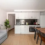 Eixample 4Bd 2Bth With Private Terrace