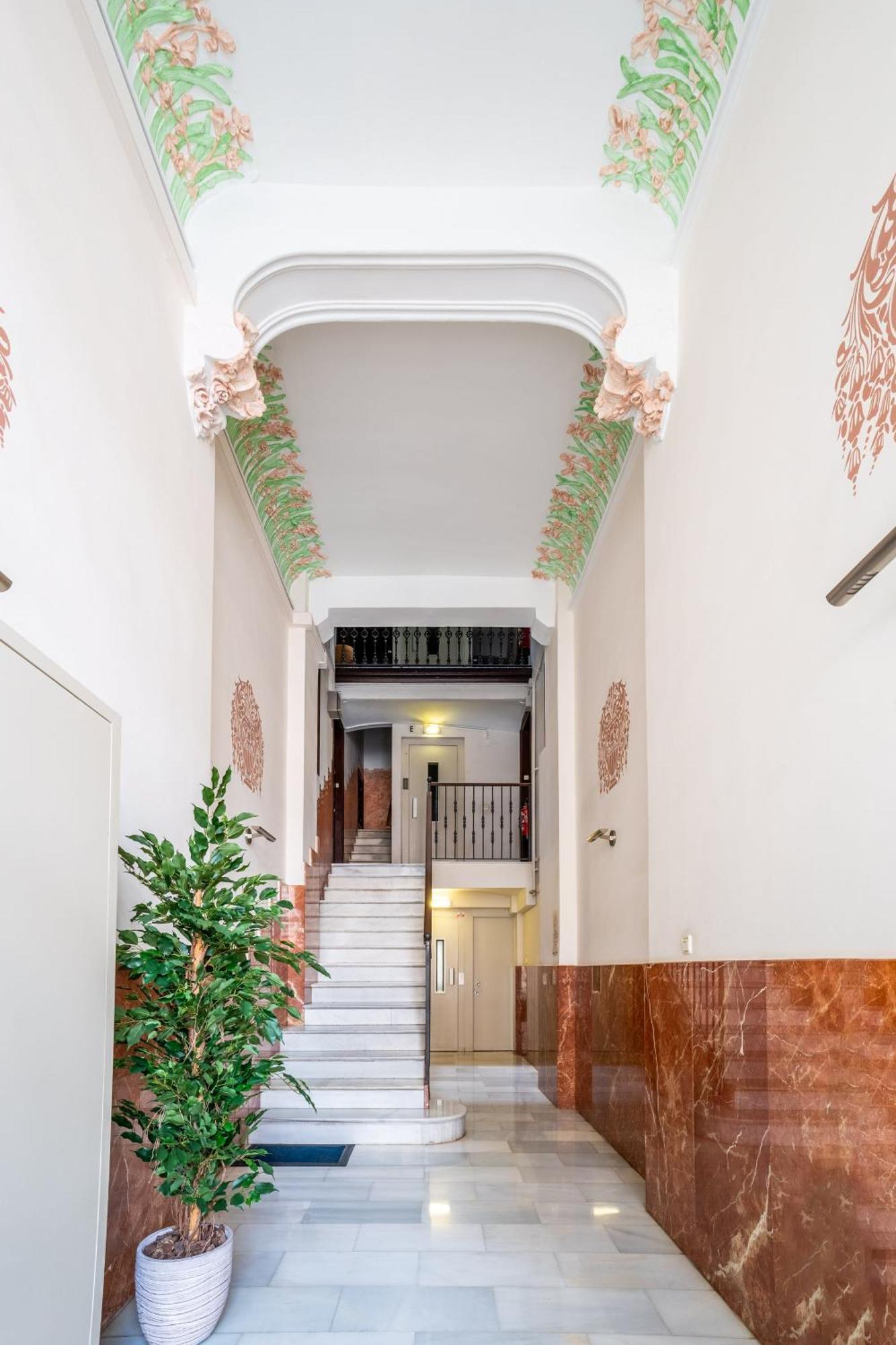 Eixample 4bd 2bth With Private Terrace *
